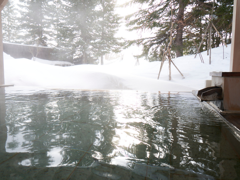 雪見露天風呂