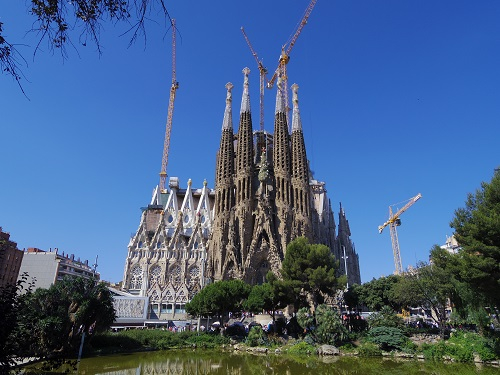 ②安心の添乗員付きの旅【impresso】スペイン　広大なスペインを効率よく巡る充実の7都市周遊！8日間アンダルシアの白い村「ミハス」にもご案内！